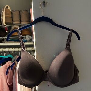 Victorias Secret Lightly Lined Bra 40D